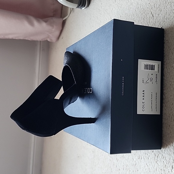 Cole Haan black pump - Picture 3 of 6